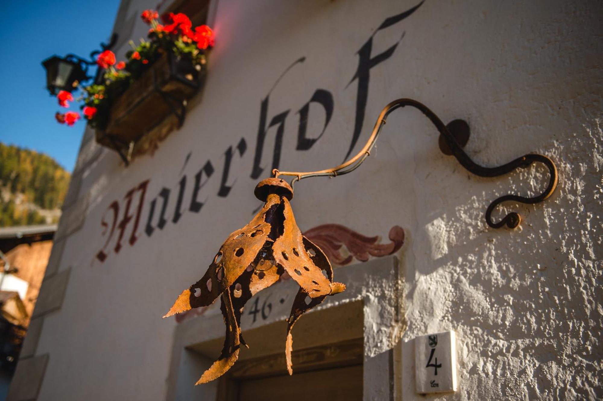 Maierhof Villa ลาวาลเล ภายนอก รูปภาพ