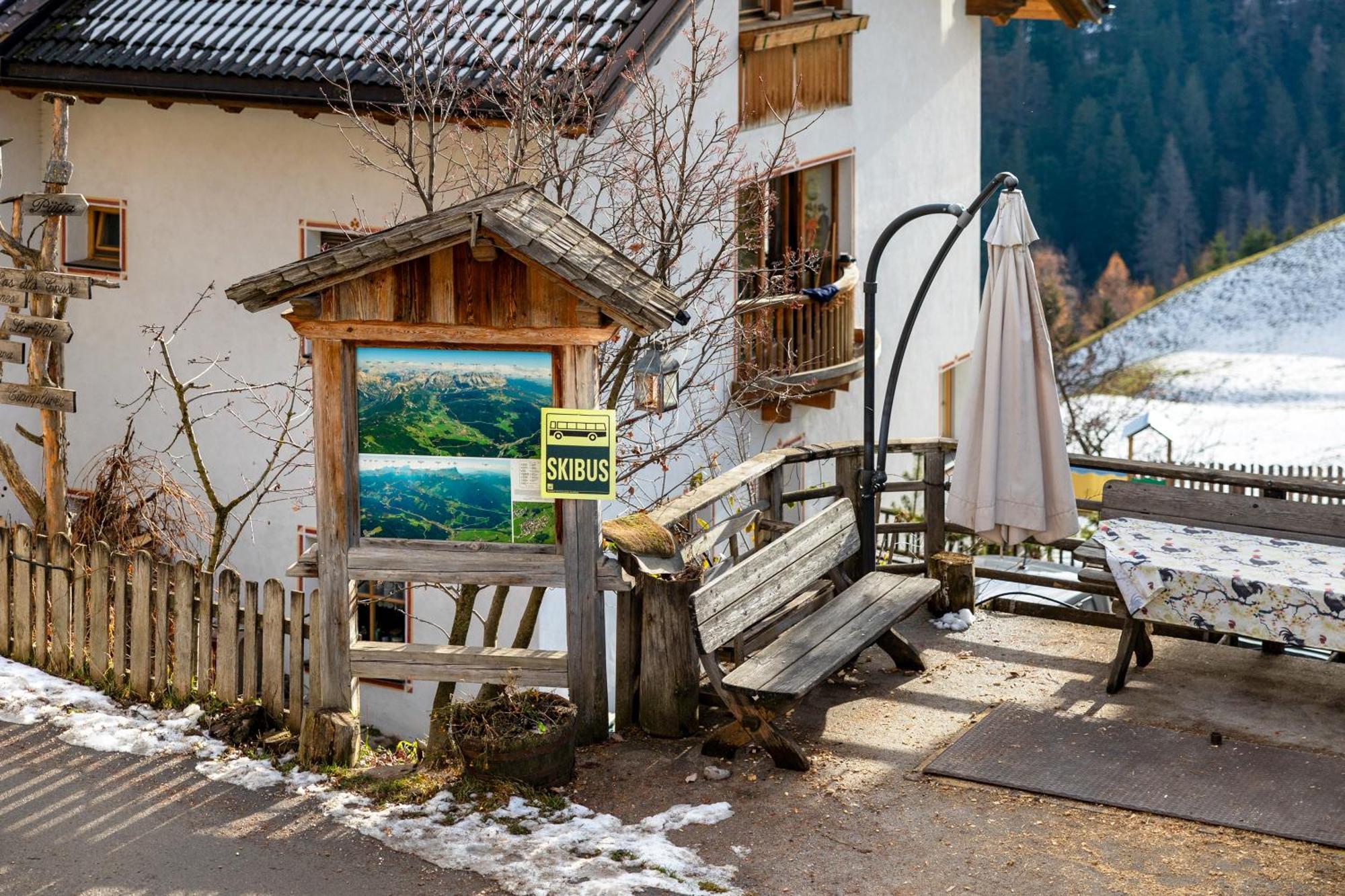 Maierhof Villa ลาวาลเล ภายนอก รูปภาพ